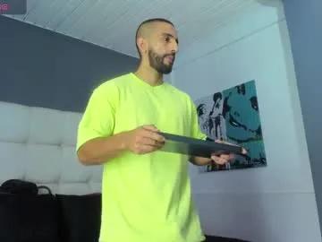 Private yiyo10_ on Chaturbate