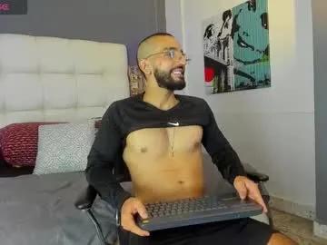 Private yiyo10_ on Chaturbate