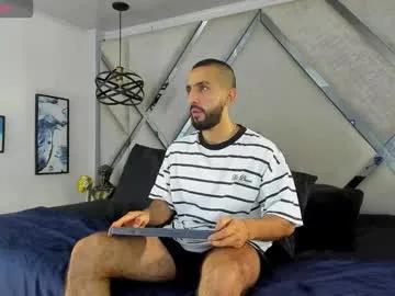 Private yiyo10_ on Chaturbate