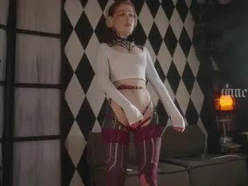 Freechat ynnenbrynn on Chaturbate