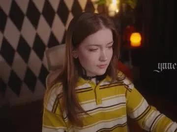 Freechat ynnenbrynn on Chaturbate