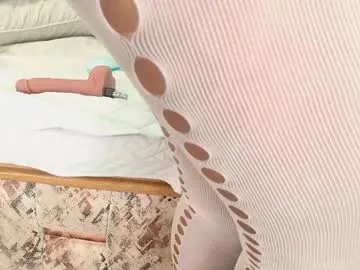 zoley_watson on Chaturbate