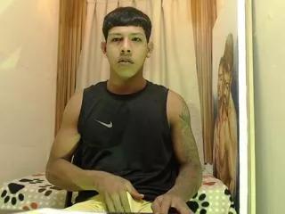 omar_muller on Flirt4Free 