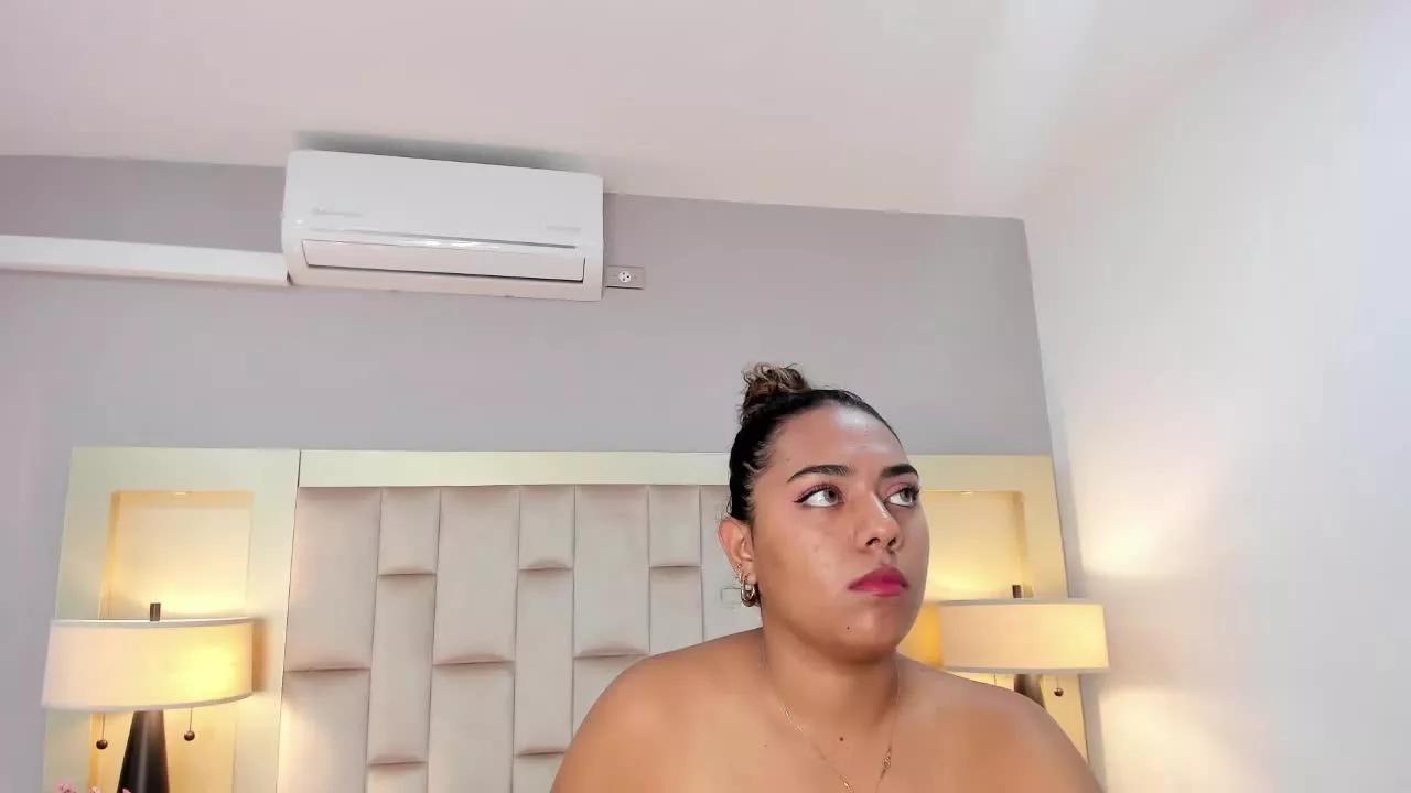 ArianaBlis on Streamray 