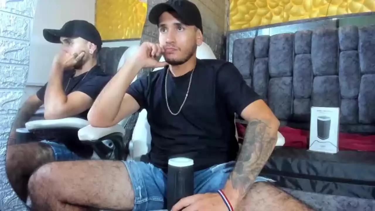Axell_Cross77 on Streamray 