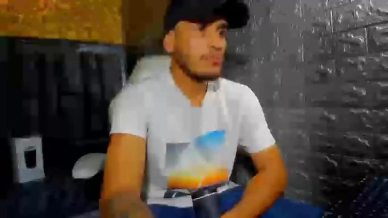 Axell_Cross77 on Streamray 