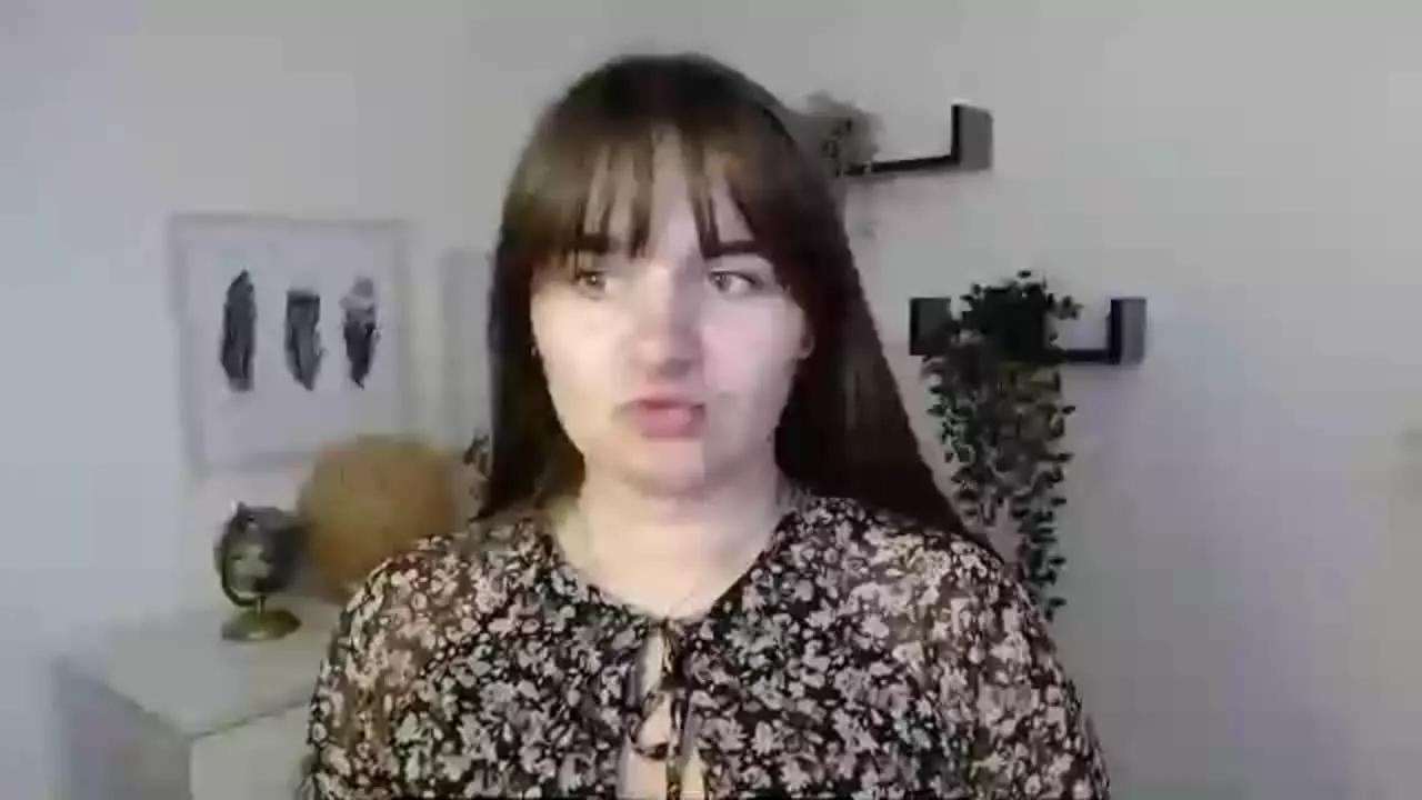 JulieDream on Streamray 