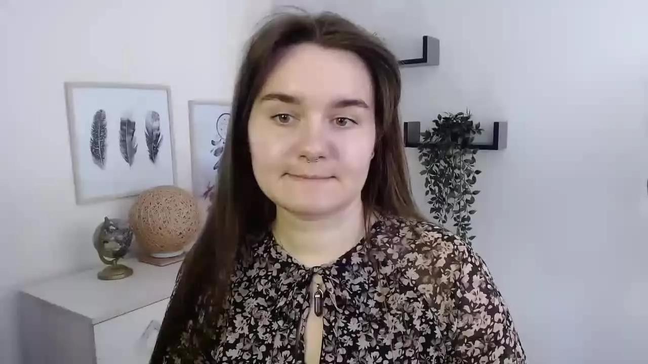 JulieDream on Streamray 