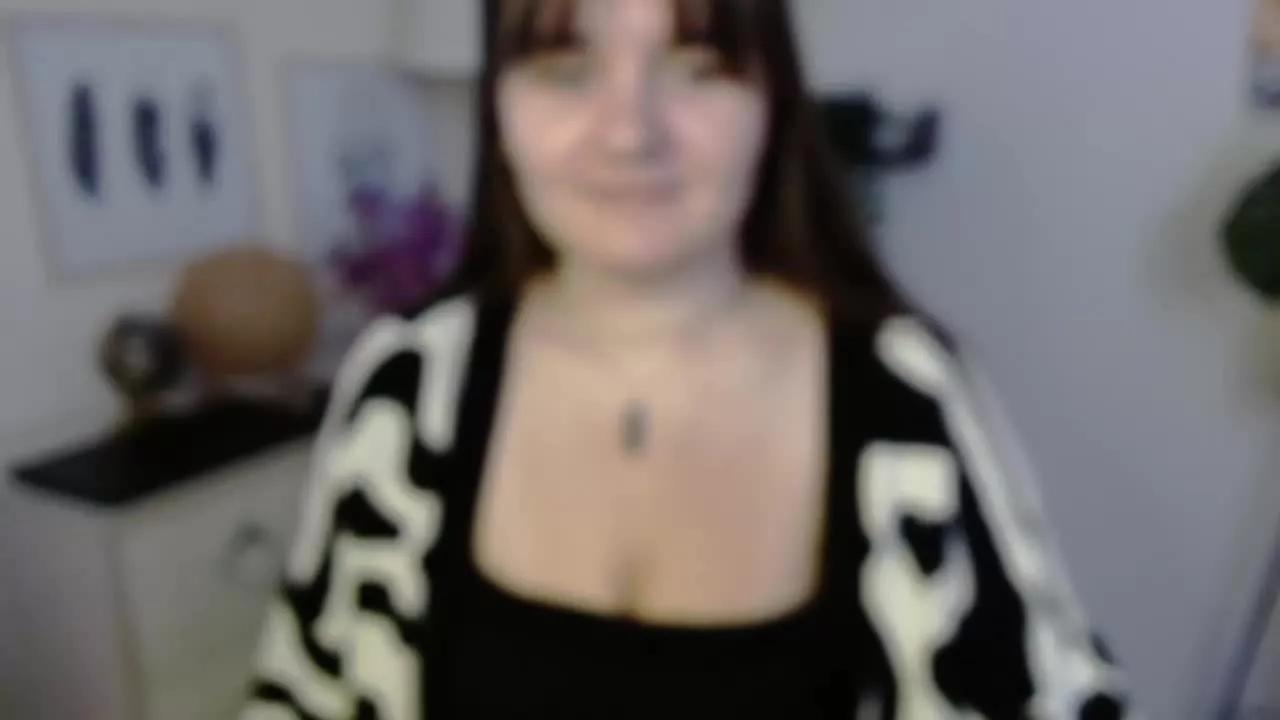 JulieDream on Streamray 