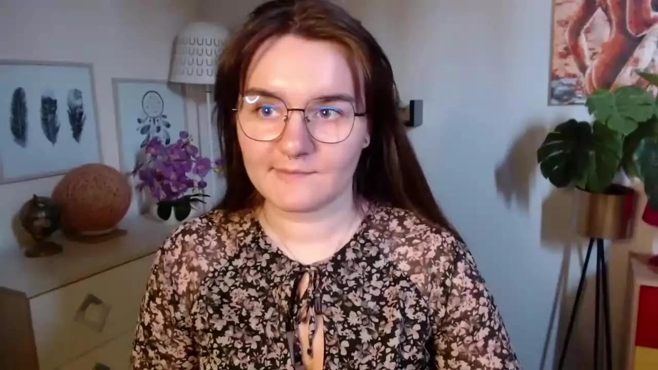 JulieDream on Streamray 