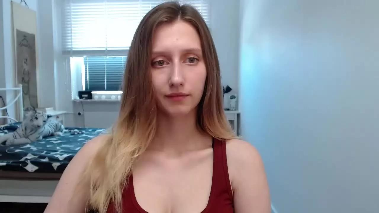 LunaCharm on Streamray 