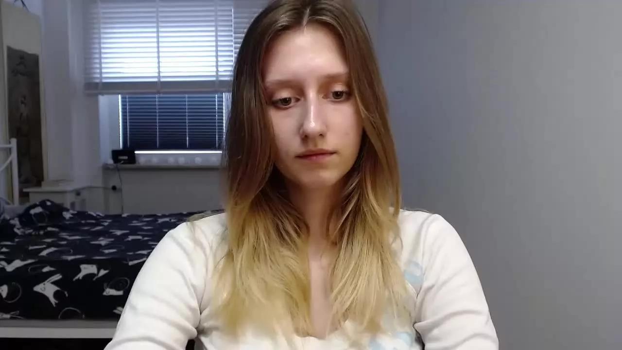 LunaCharm on Streamray 