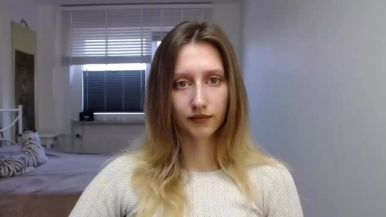 LunaCharm on Streamray 