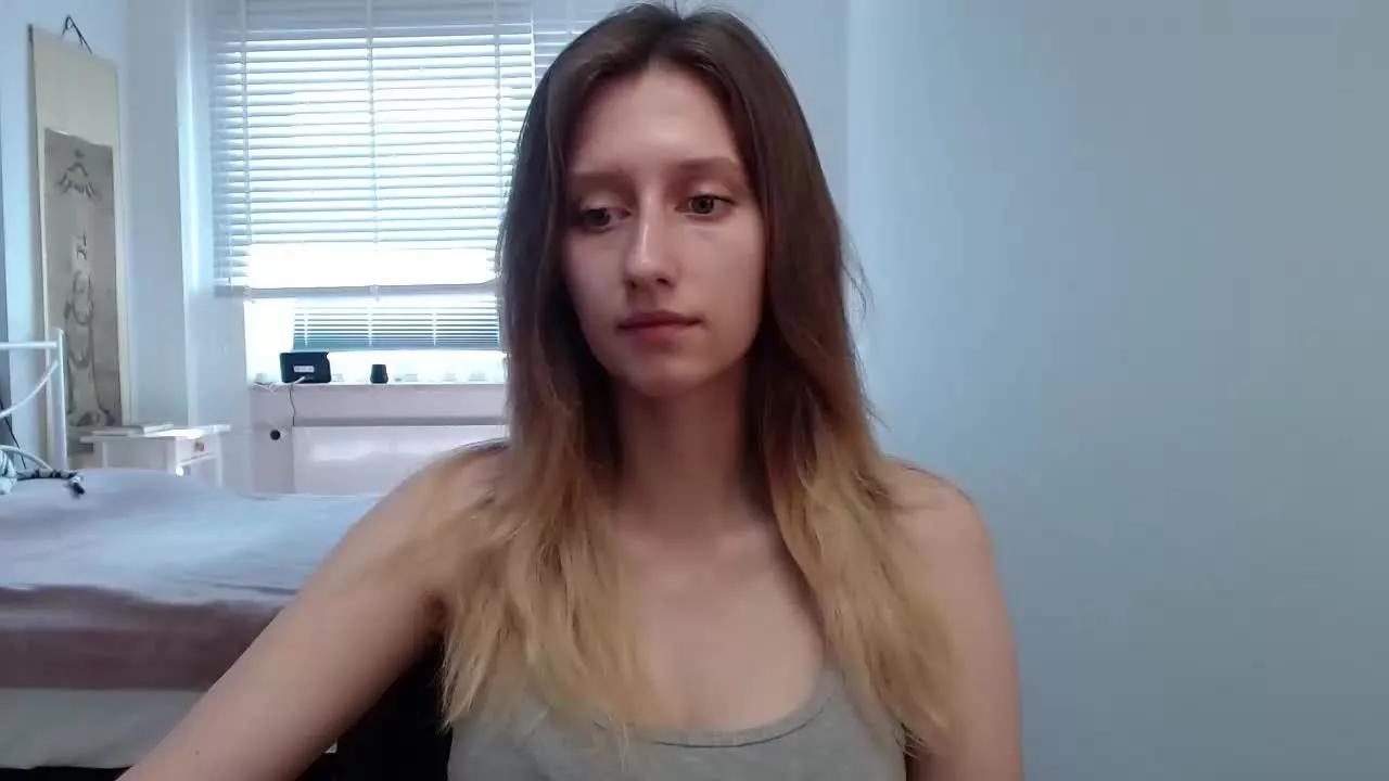 LunaCharm on Streamray 