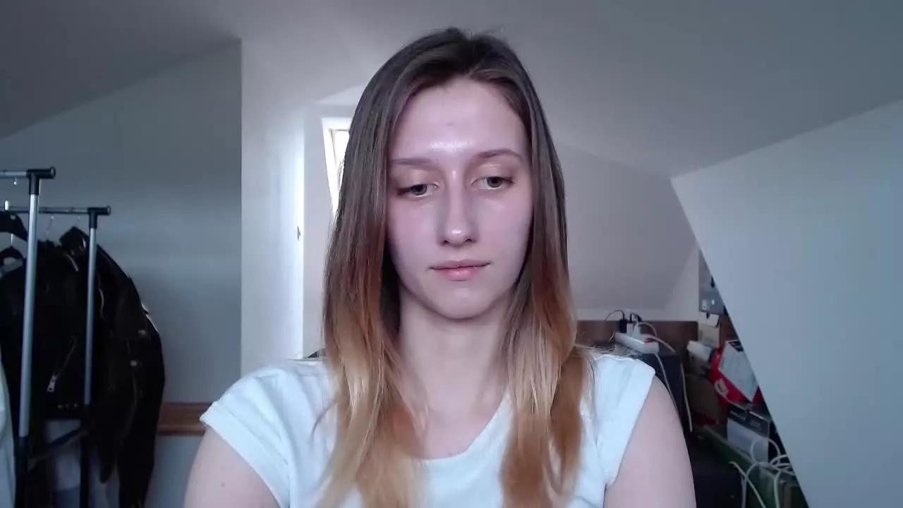 LunaCharm on Streamray 