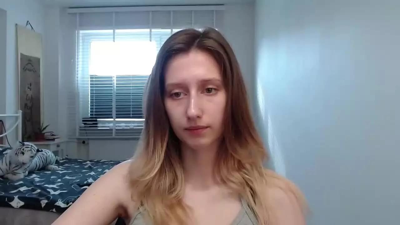 LunaCharm on Streamray 