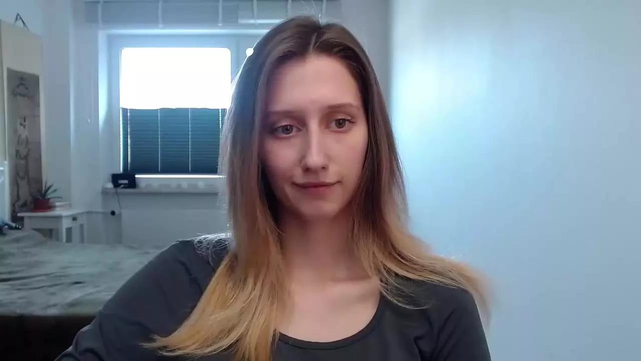 LunaCharm on Streamray 