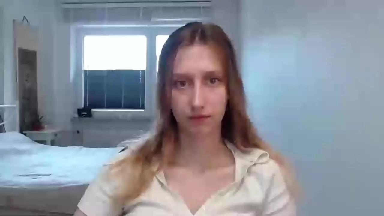 LunaCharm on Streamray 