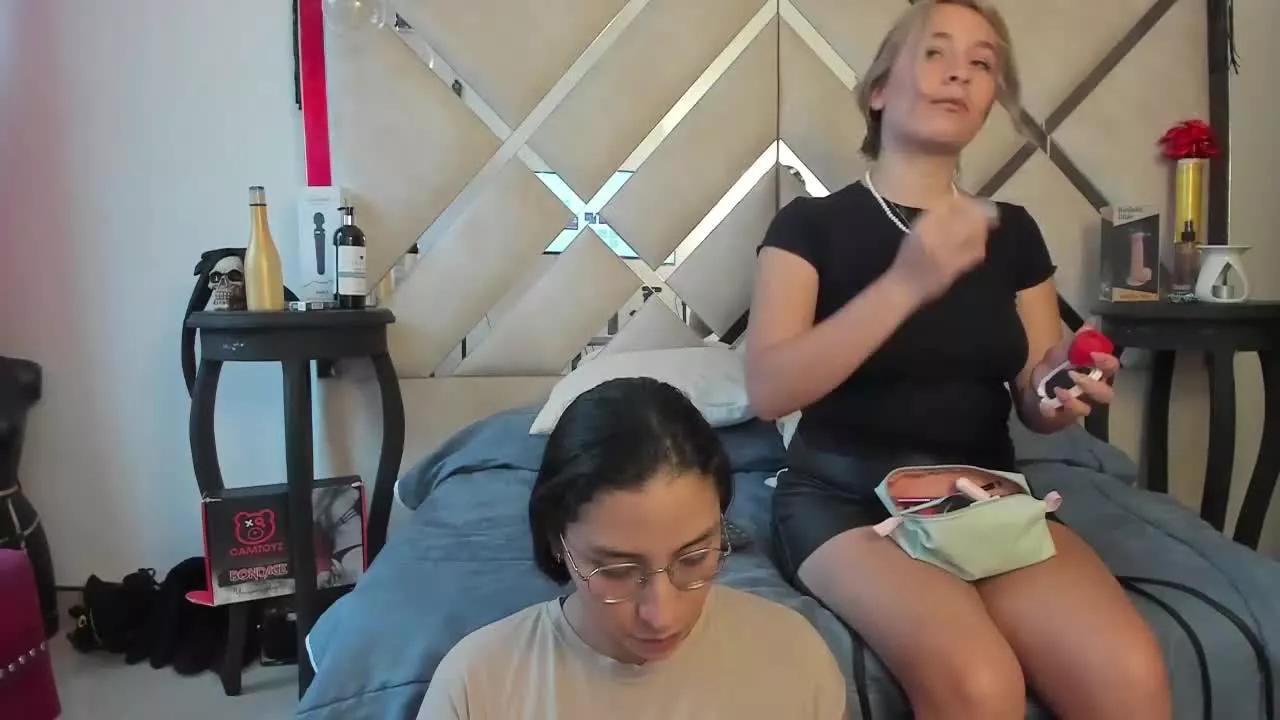 Mariana_Angel on Streamray 