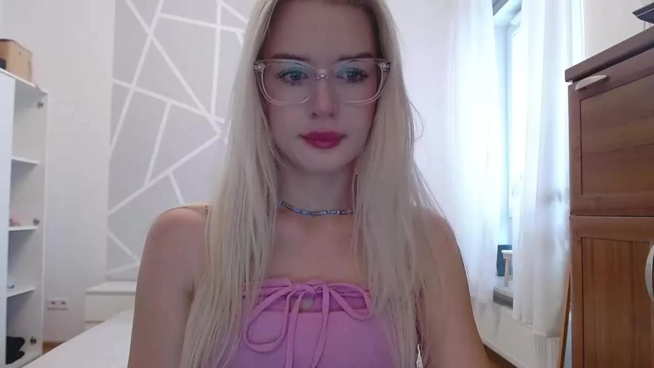 MileyBody on Streamray 