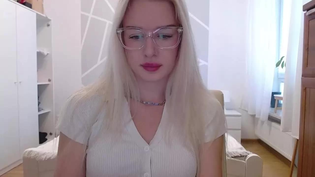 MileyBody on Streamray 