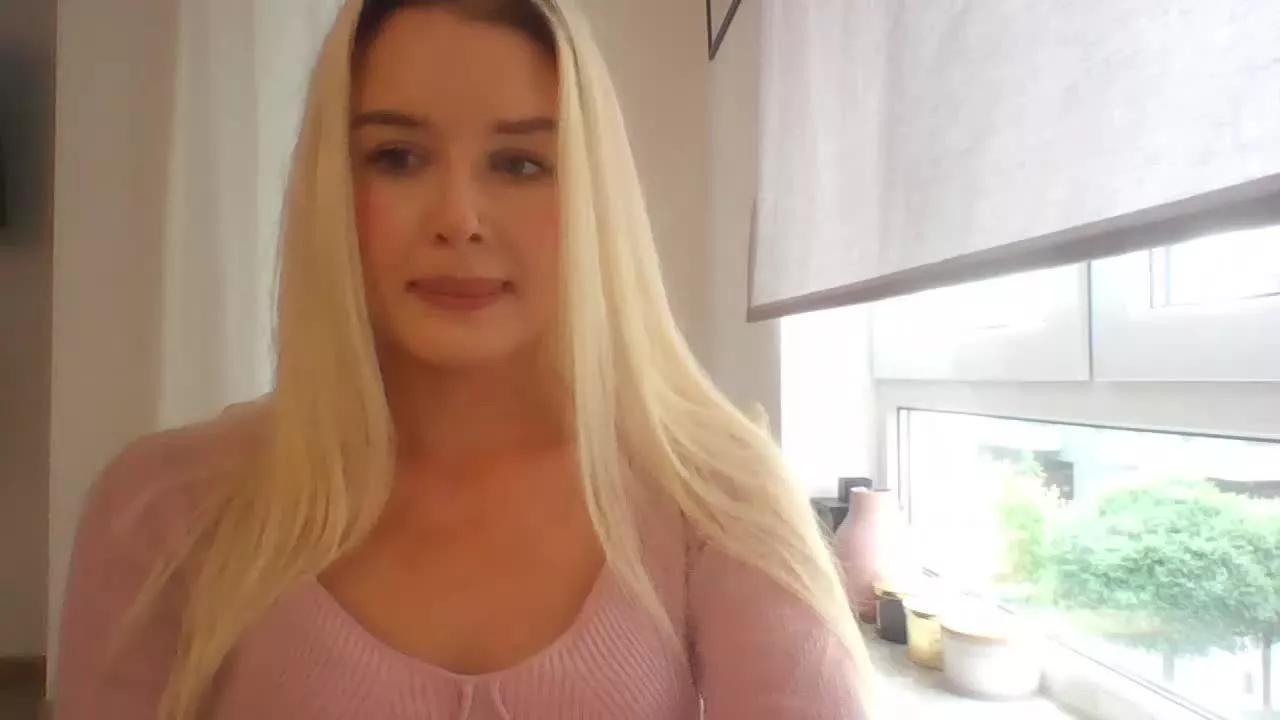 MileyBody on Streamray 