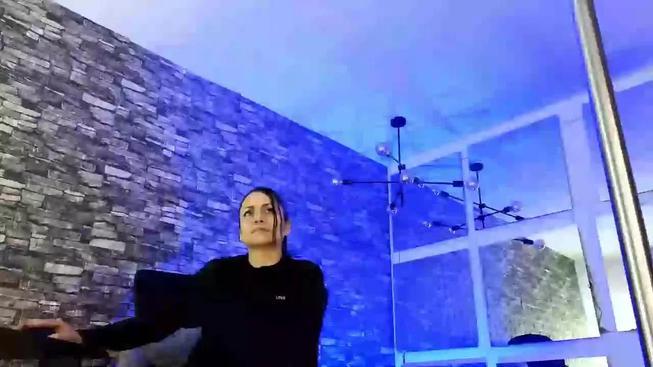 monicaxrousey on Streamray 