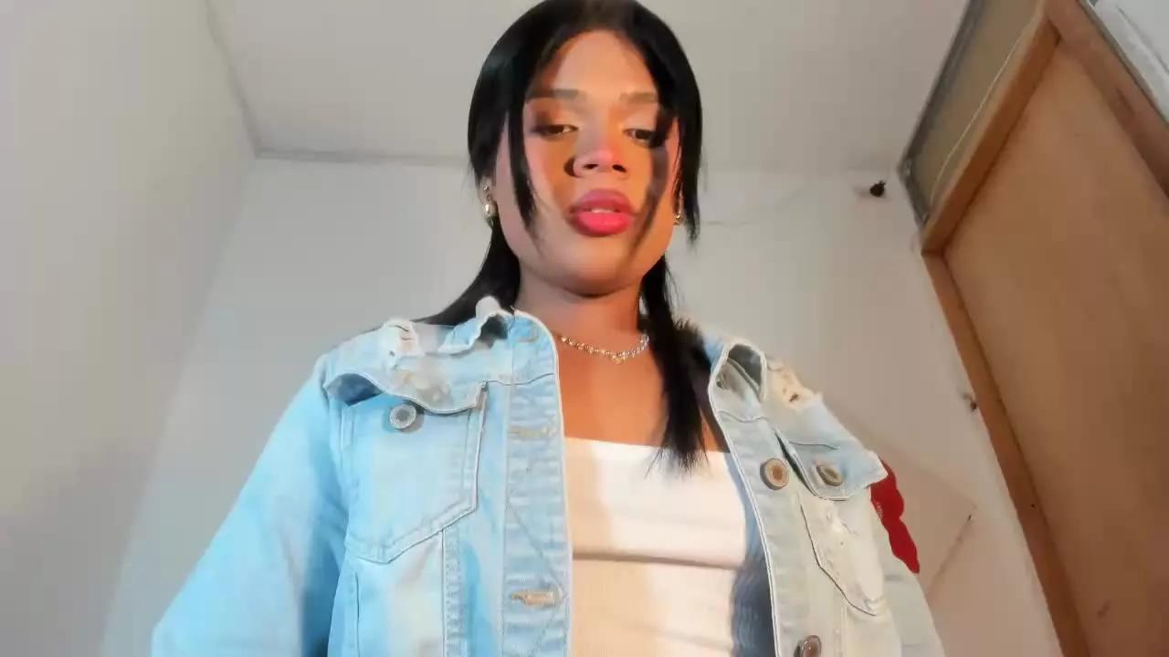 nikkitatsxTS on Streamray 