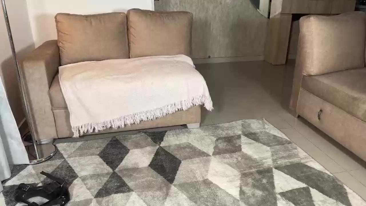PrettyAnie on Streamray 