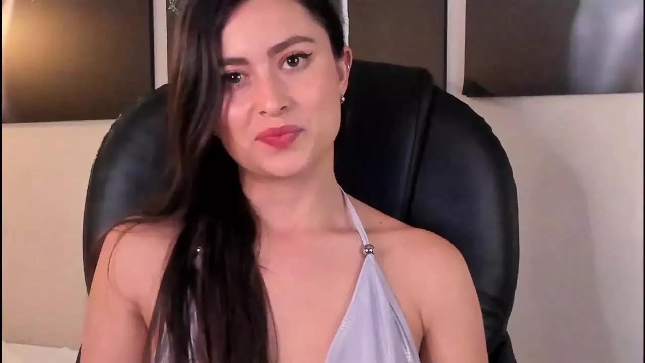 SelenaEvans on Streamray 