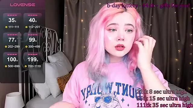 __KawaiiYuki__ on StripChat 