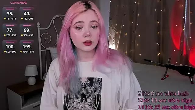 __KawaiiYuki__ on StripChat 
