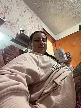 Abril_Luv on StripChat 