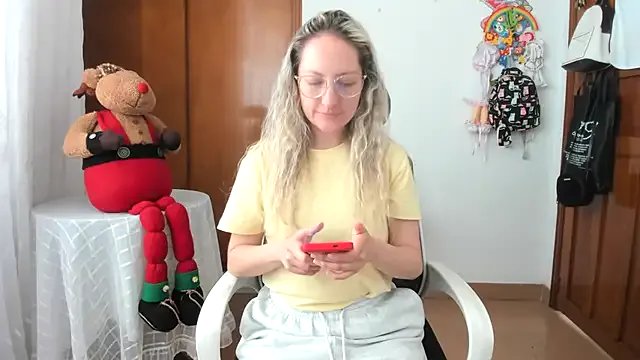 Adele_johnsonn1 from StripChat