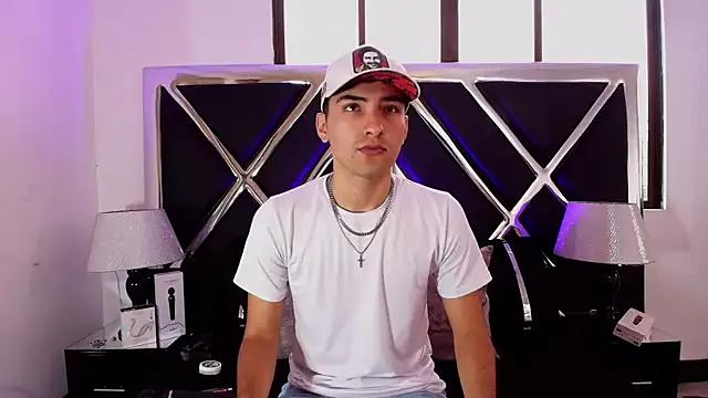 Join AlekRuizx, they want to masturbate for you AlekRuizx from StripChat