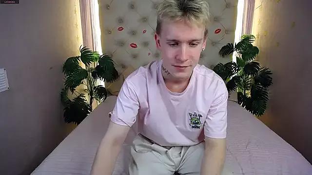 AlexxSweet on StripChat 