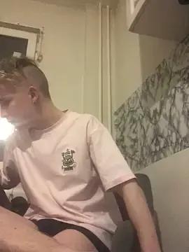 AlexxSweet on StripChat 