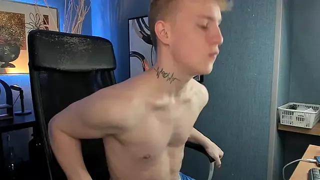 AlexxSweet on StripChat 