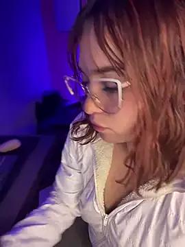 Alyson_LTS on StripChat 