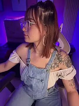Alyson_LTS on StripChat 