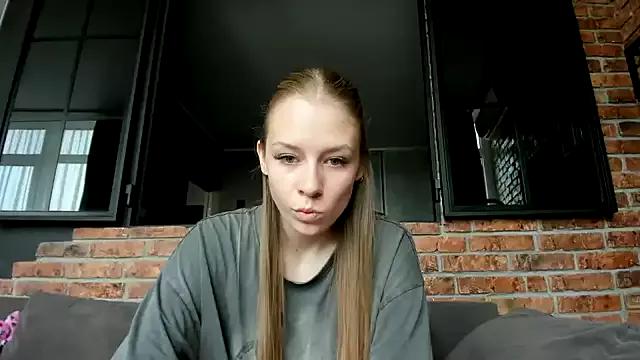 AnnNorriss on StripChat 