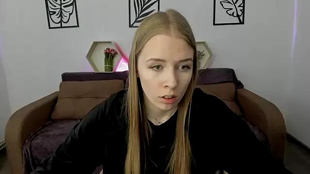 AnnNorriss on StripChat 