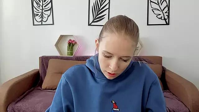 AnnNorriss on StripChat 