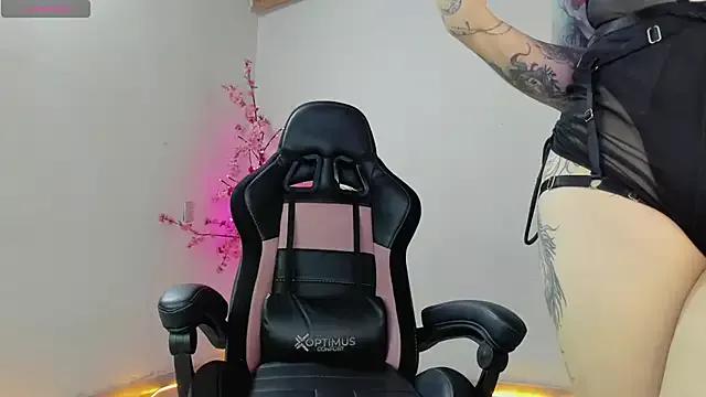 Freechat auraeroticaxxx on StripChat