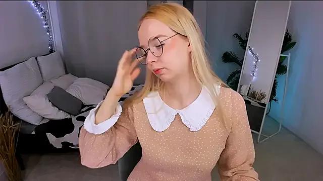BellaMontgomery on StripChat