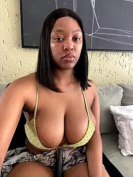 Freechat CaramelGoddess1 on StripChat