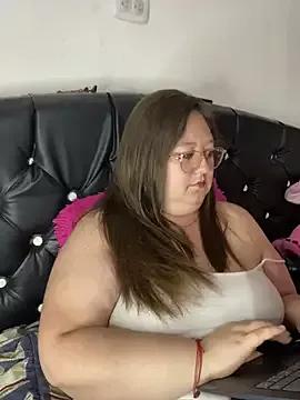 Chloee_Peach on StripChat 