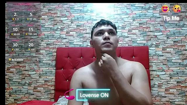 Freechat couple_lovelyds on StripChat