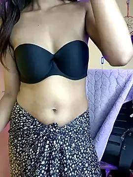 crezygirl0143 on StripChat 