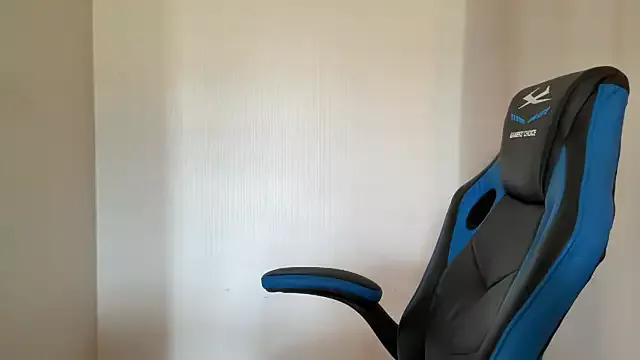 cumwithmee3 on StripChat 